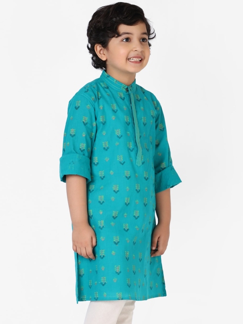 

Fabindia Boys Teal Geometric Printed Thread Work Kurta