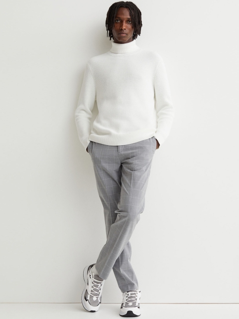 

H&M Men Grey Slim Fit Trousers