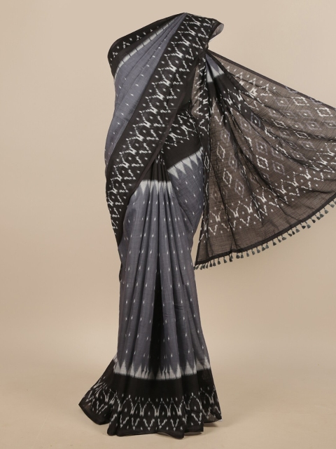 

Pothys Grey & White Ethnic Motifs Printed Saree
