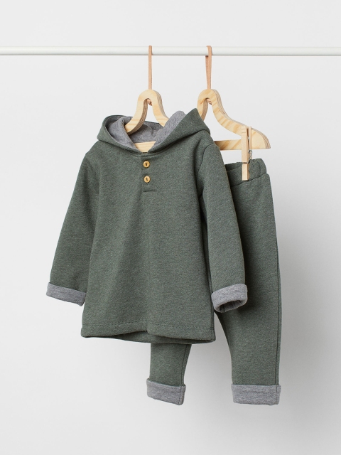 

H&M Kids Girls Green Top and trousers