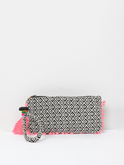 

max Women Black & White Woven Design Pouch