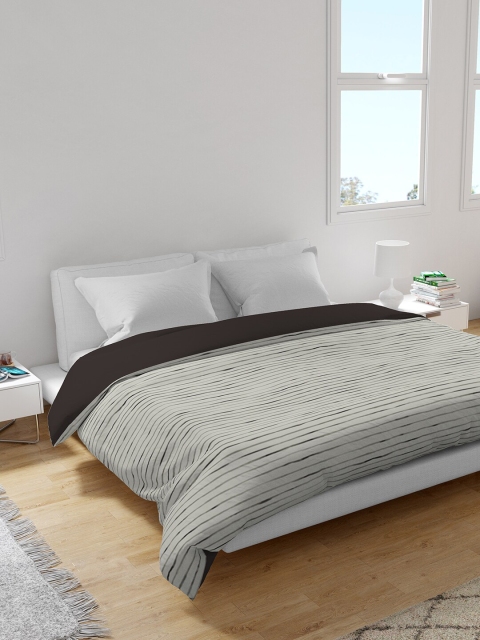 

Himeya Grey & Black Striped Mild Winter 300 GSM Double Bed Quilt