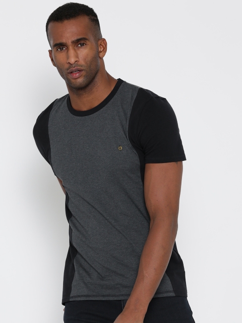 

United Colors of Benetton Men Grey Melange Colourblocked Round Neck T-shirt