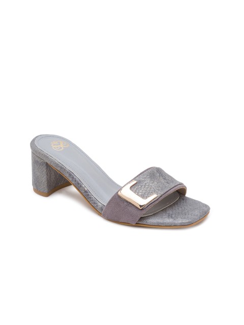 

Sole To Soul Grey Block Sandals