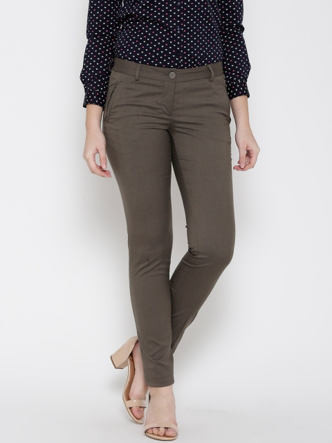 

Park Avenue Women Brown Solid Tapered Fit Flat-Front Trousers