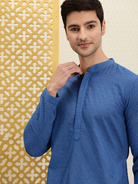 

House of Pataudi Men Blue Jashn Chikankari Embroidered Kurta