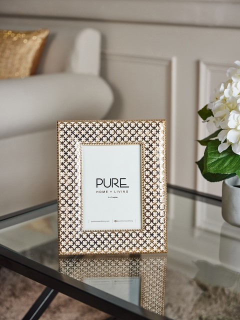 

Pure Home and Living Rose Gold-Coloured Solid Table Photo Frame