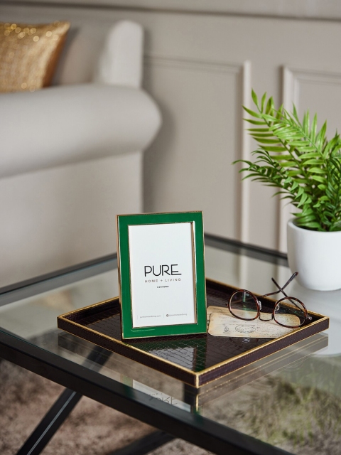 

Pure Home and Living Green & Gold-Toned Solid Small Leon Metal Photo Frame