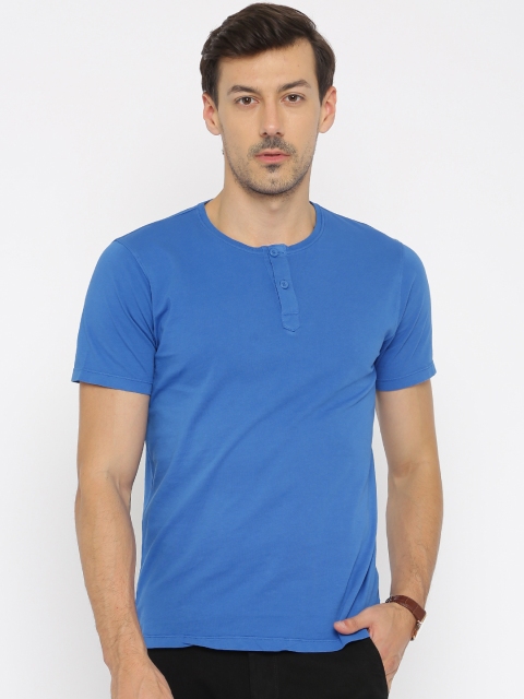 

Slub Men Blue Solid Henley T-shirt