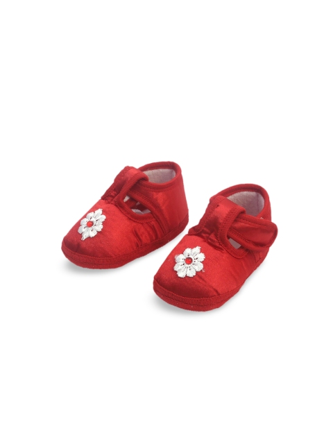 

Spiky Infants Red & White Floral Detail Booties