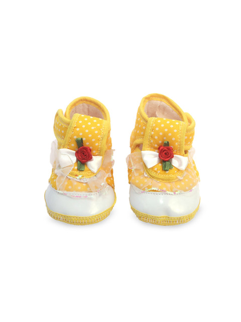 

Spiky Kids White and Yellow Floral Booties