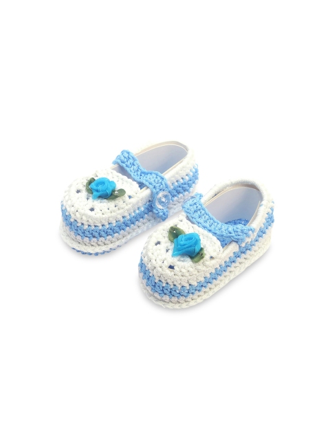 

Spiky Kids White and Blue Knitted Booties