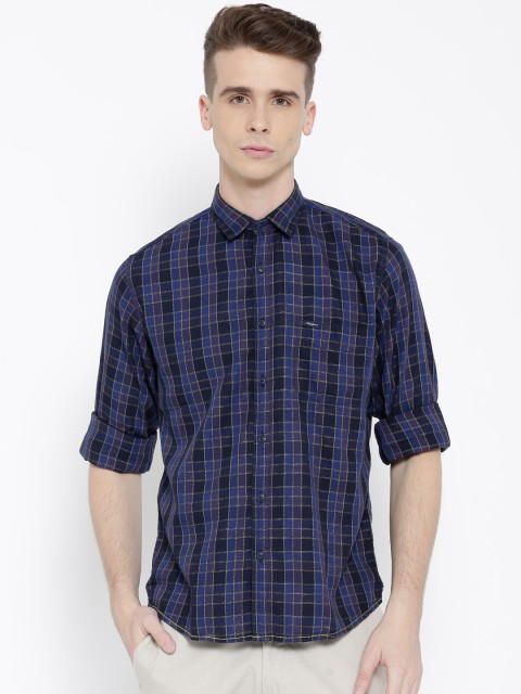 

Pepe Jeans Men Navy Checked Semi Fit Casual Shirt, Navy blue