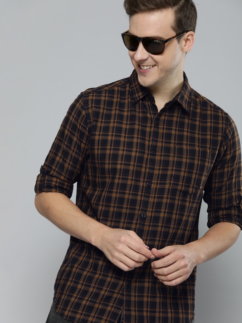 

HERE&NOW Men Khaki & Black Slim Fit Tartan Checks Pure Cotton Casual Shirt