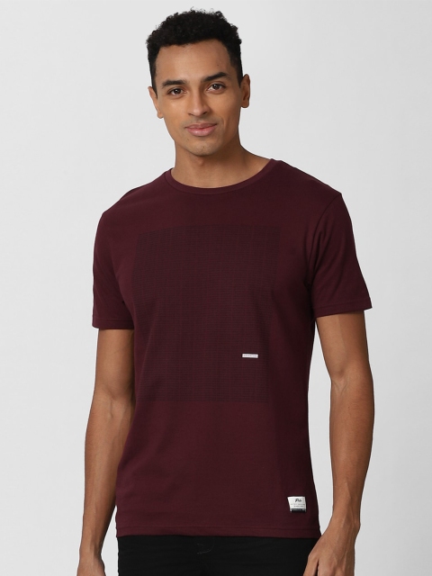 

Peter England Casuals Men Maroon Slim Fit T-shirt