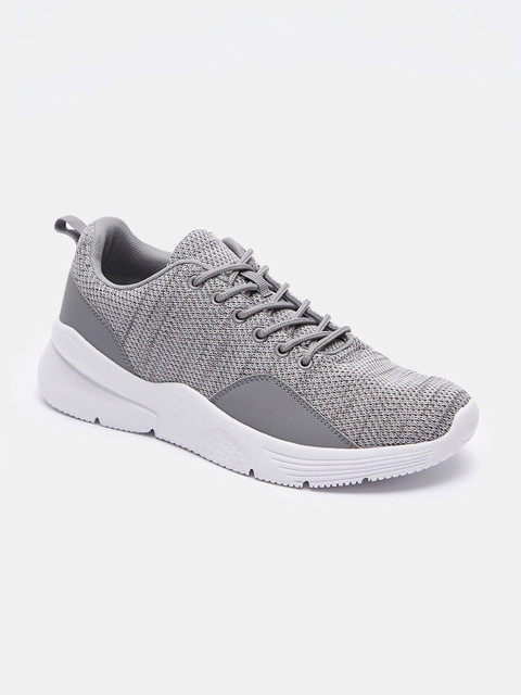 

shoexpress Men Grey Textile Training or Gym Non-Marking Shoes