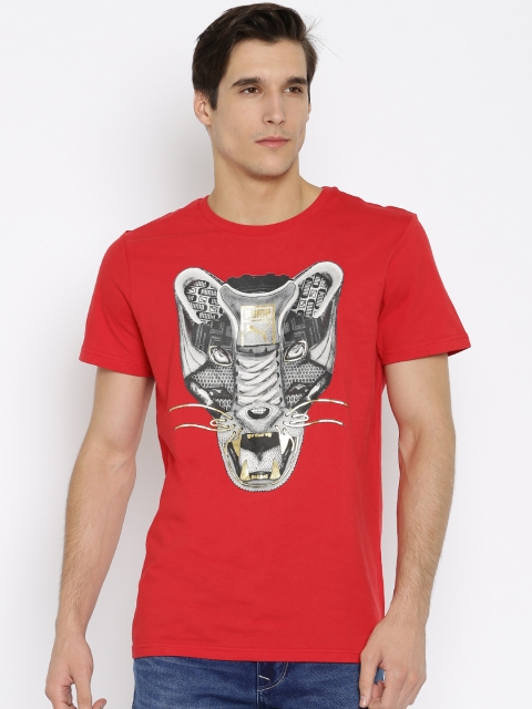 

PUMA Men Red Printed Sneaker T-Shirt