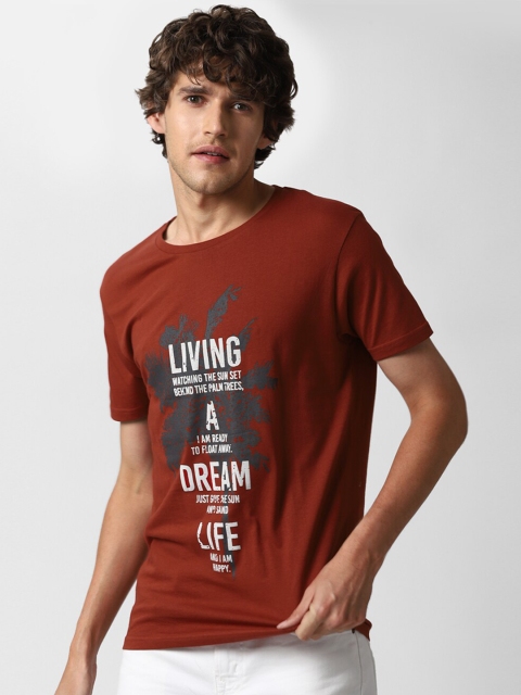 

Peter England Casuals Men Maroon Typography Printed Slim Fit T-shirt