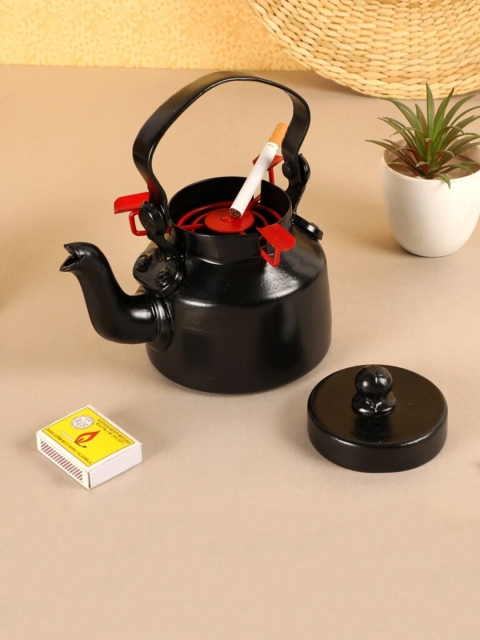 

EK DO DHAI Black Metal Kettle with Lid