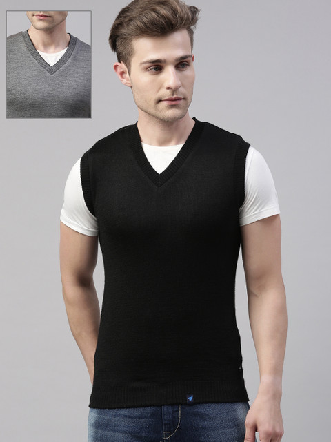

Kosha Men Black & Grey Reversible Pullover