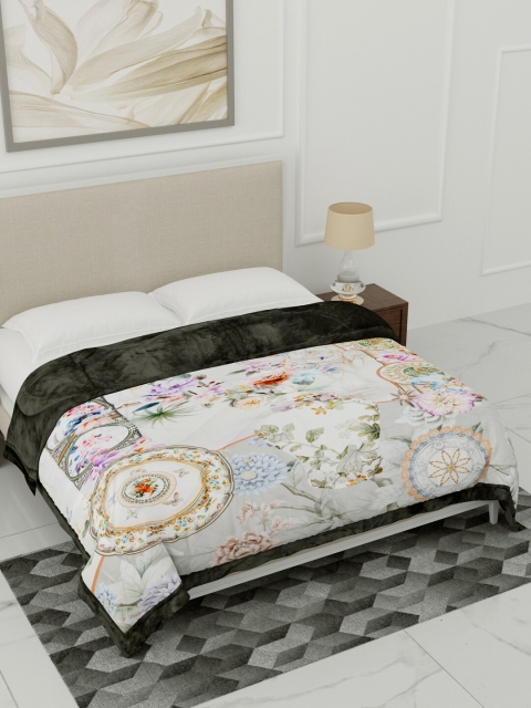 

Home Fresh Black Floral Printed Heavy Winter 1000 GSM Reversible Double Bed Comforter