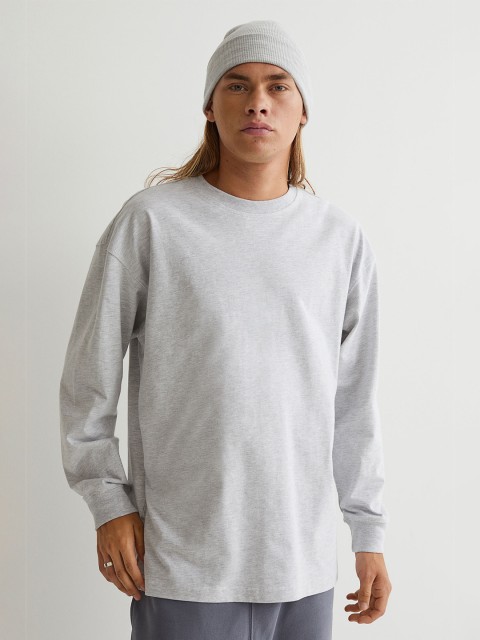 

H&M Men Grey Solid Long-Sleeved Cotton T-shirt