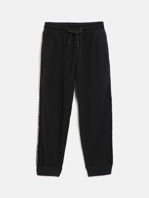 

Octave Boys Black Solid Track Pants
