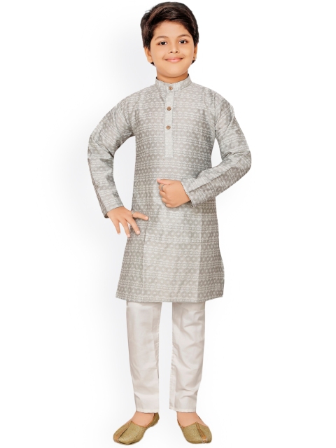 

Ridokidz Boys Silver Regular Kurta with Pyjamas