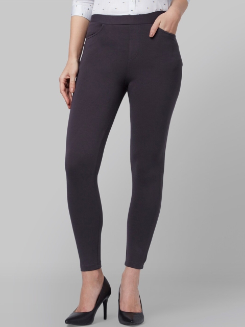 

Park Avenue Woman Grey Solid Regular Fit Trousers