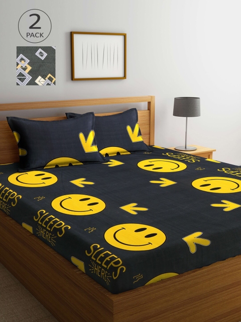 

Arrabi Black & Grey Graphic 300 TC 2 King Bedsheet with 4 Pillow Covers