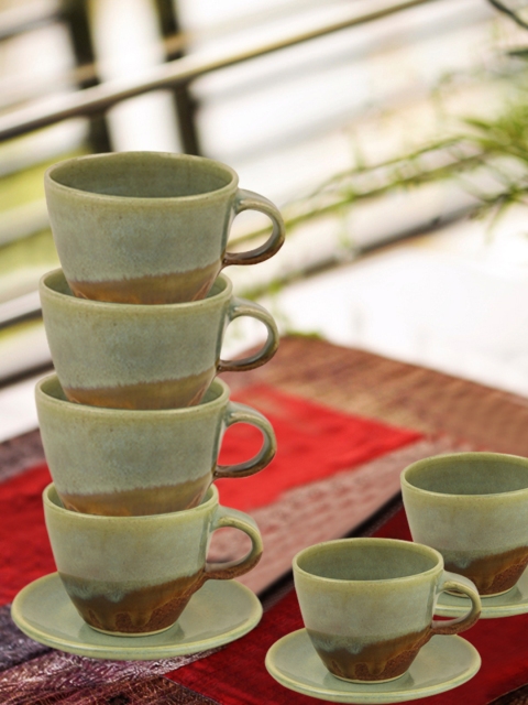 

EXclusiveLane Set of 6 Green Handcrafted Cups & Saucers