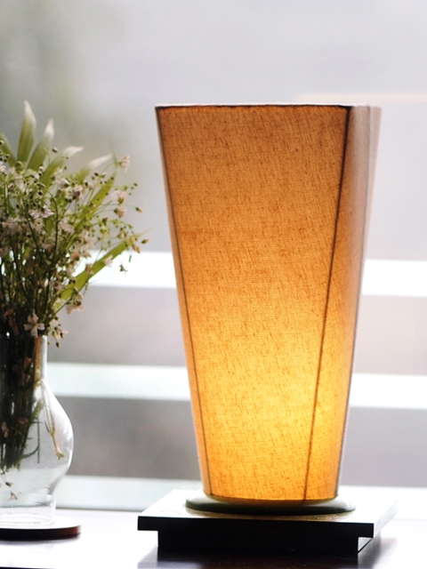 

ExclusiveLane 13 Inch Conical Sheesham Wooden Table Lamp, Cream