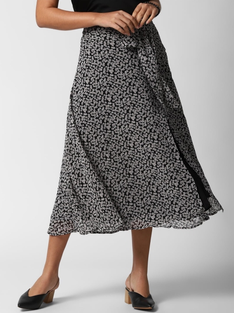 

FOREVER 21 Women Black & White Floral Printed A-Line Midi Skirt