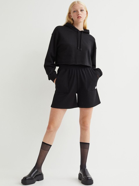 

H&M Woman Black Cropped hoodie