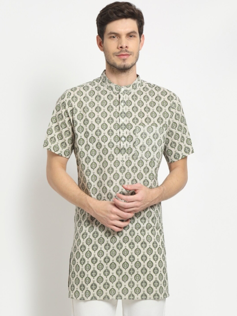

Ekmatra Men Green Opaque Printed Casual Shirt