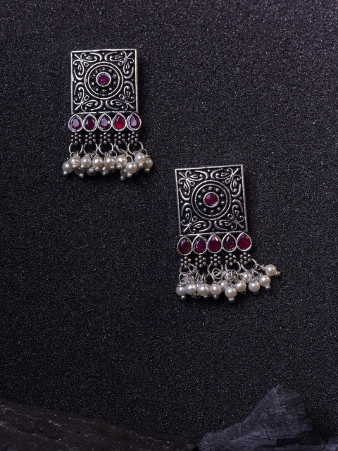 

DIVA WALK Silver-Toned Contemporary Drop Earrings