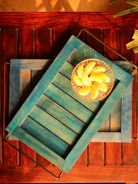 

ExclusiveLane Set of 2 Blue Beech Wood Rectangular Trays