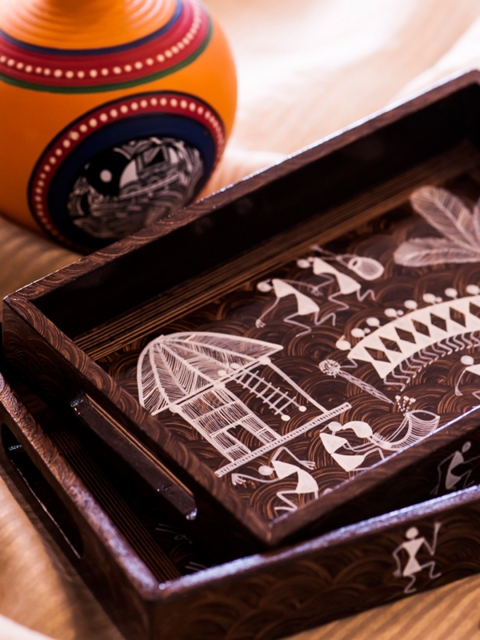 

ExclusiveLane Set of 2 Brown Warli Hand-Painted Rectangular Trays