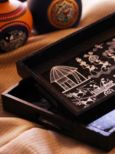 

ExclusiveLane Set of 2 Grey Warli Hand-Painted Rectangular Trays