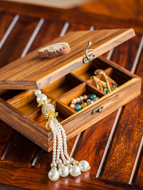 

EXclusiveLane Brown Wooden Jewellery Storage Box