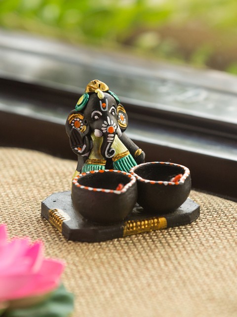 

EXclusiveLane Black Terracotta Ganesha Idol Showpiece with Candles