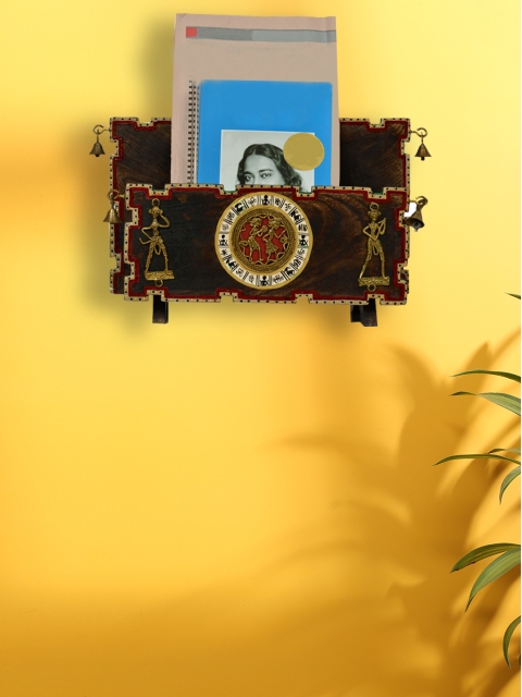 

ExclusiveLane Brown Mango Wood & Brass Magazine Holder