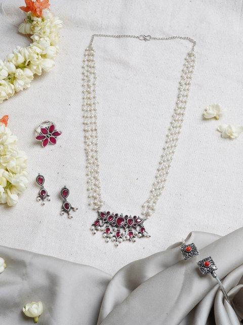 

TEEJH Women Oxidised Silver-Plated Red Stone-Studded & Beaded Jewellery Set