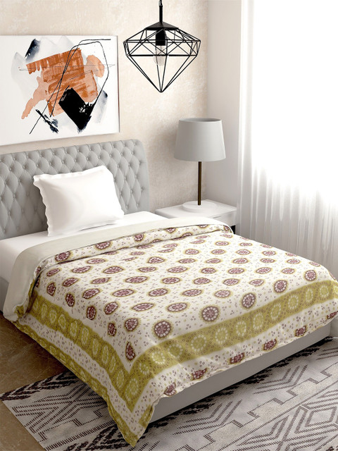 

Salona Bichona Beige & Green Printed Mild Winter 120 GSM Pure Cotton Single Bed Quilt