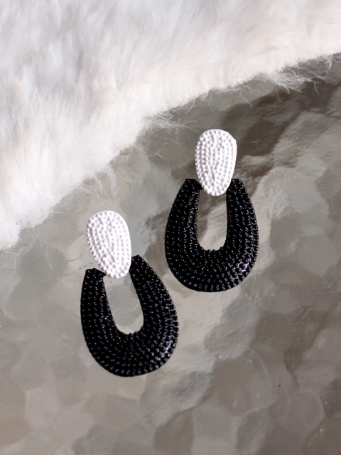 

Bellofox Black & White Contemporary Drop Earrings