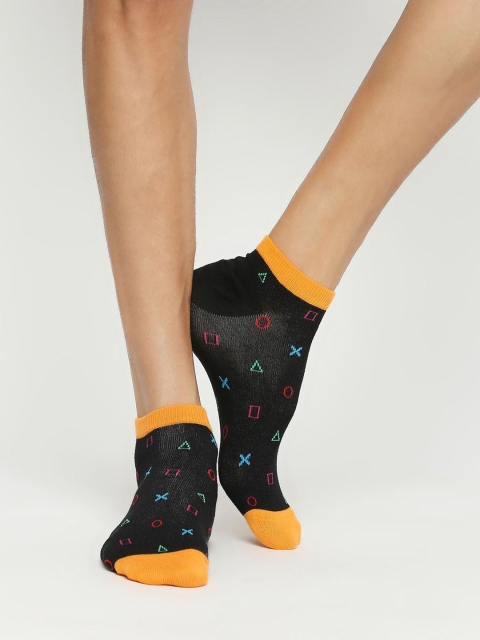 

Bewakoof Men Black & Yellow Gamer Console Combed Cotton No Show Ankle-Length Socks