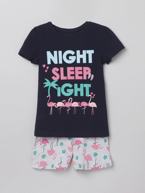

max Girls Grey & Black Printed Night suit