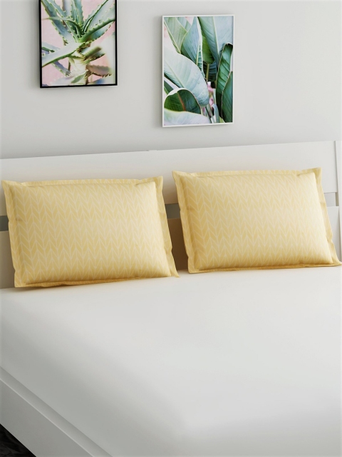 

Salona Bichona Set Of 2 Yellow & White Printed 144TC Pillow Covers