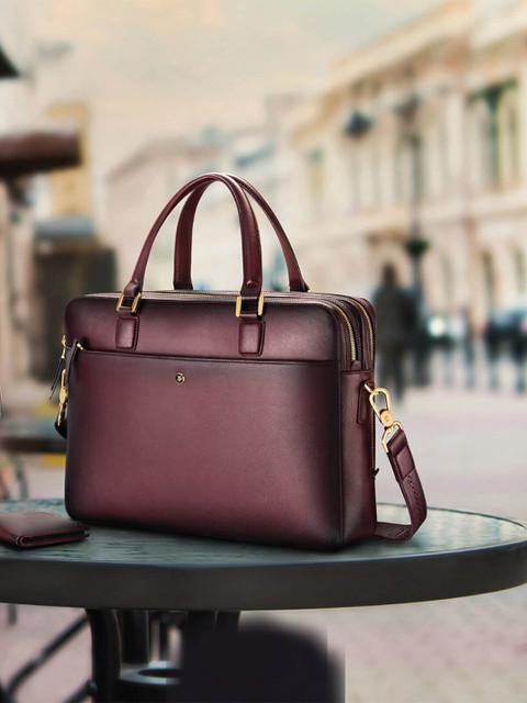 

Lapis Bard Men Brown Solid Laptop Bag