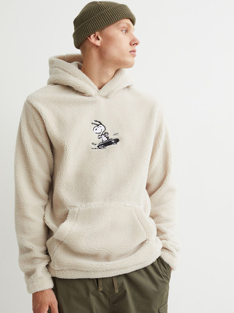 

H&M Men Beige & White Peanuts Print Fleece Hoodie